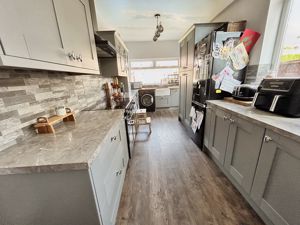 Kitchen- click for photo gallery